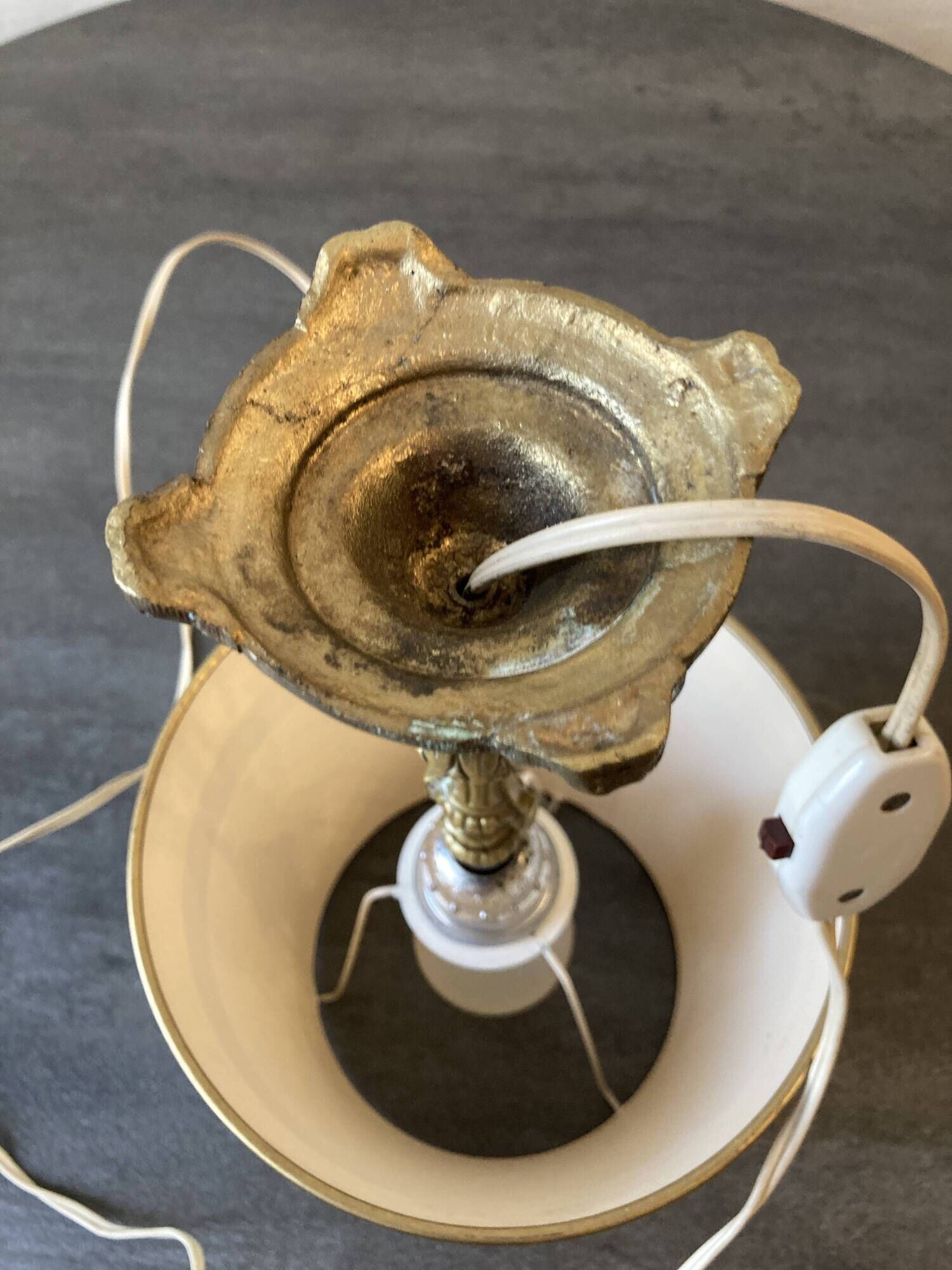 Vintage brass table lamp – 1950s – Rococo style base