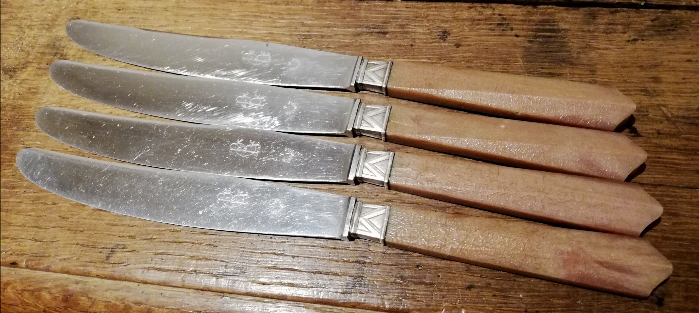 4 Art Deco knives monogram CR