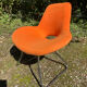 Fauteuil vintage orange et pied chromé