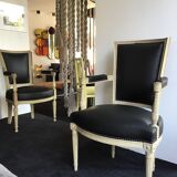 Fauteuil noir restauré