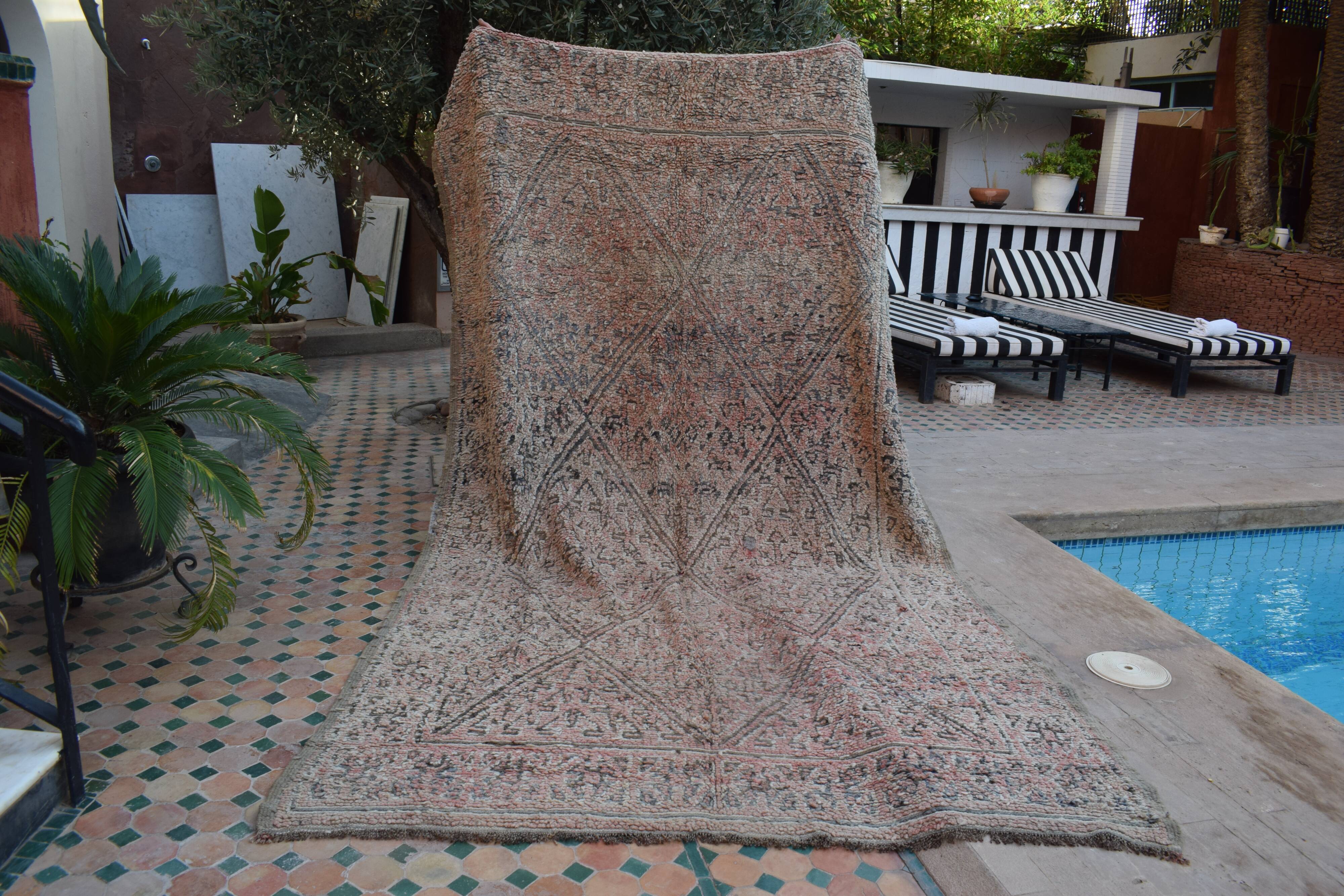 Berber rug Moroccan vintage Atlas