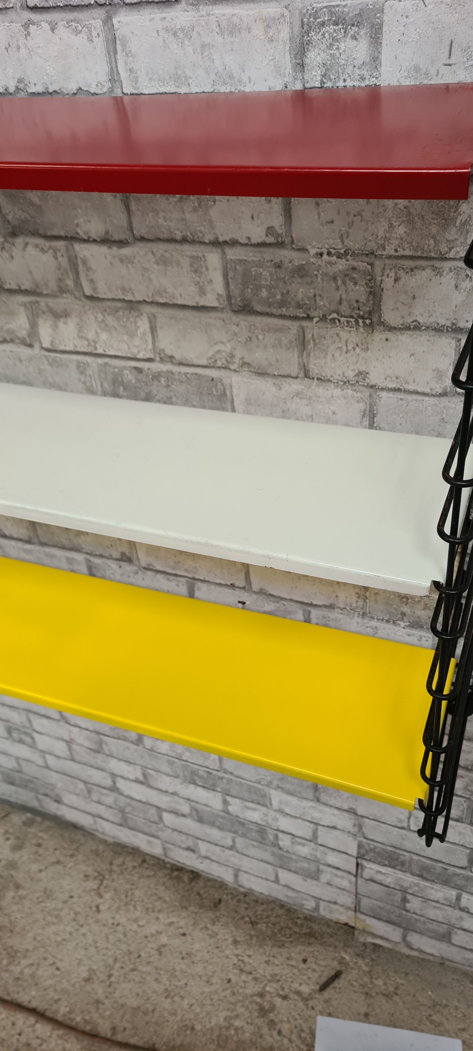 Wall shelf tomado style 1950