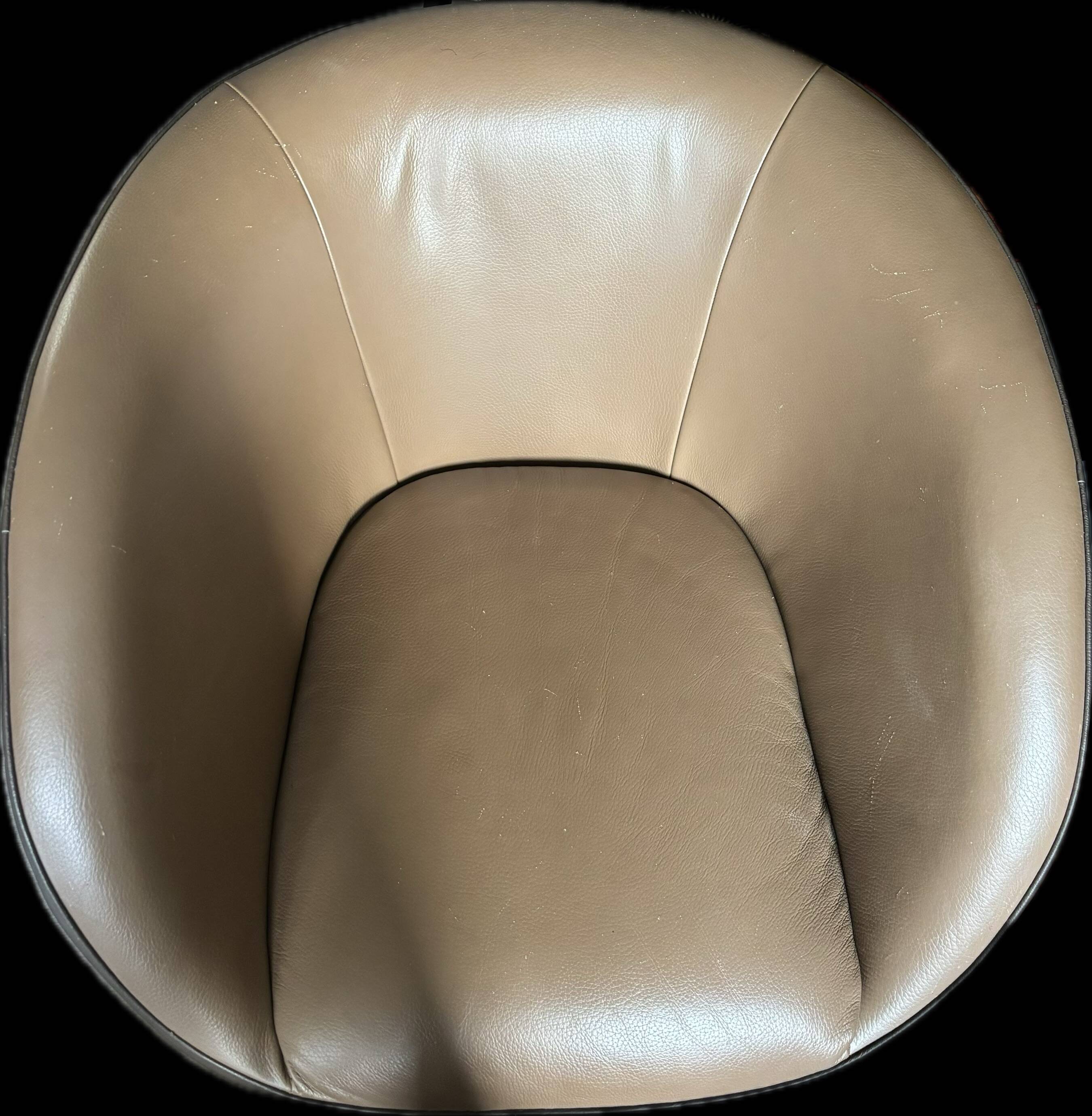 "Edito" convertible armchair in leather - Sacha Lakic for Roche Bobois
