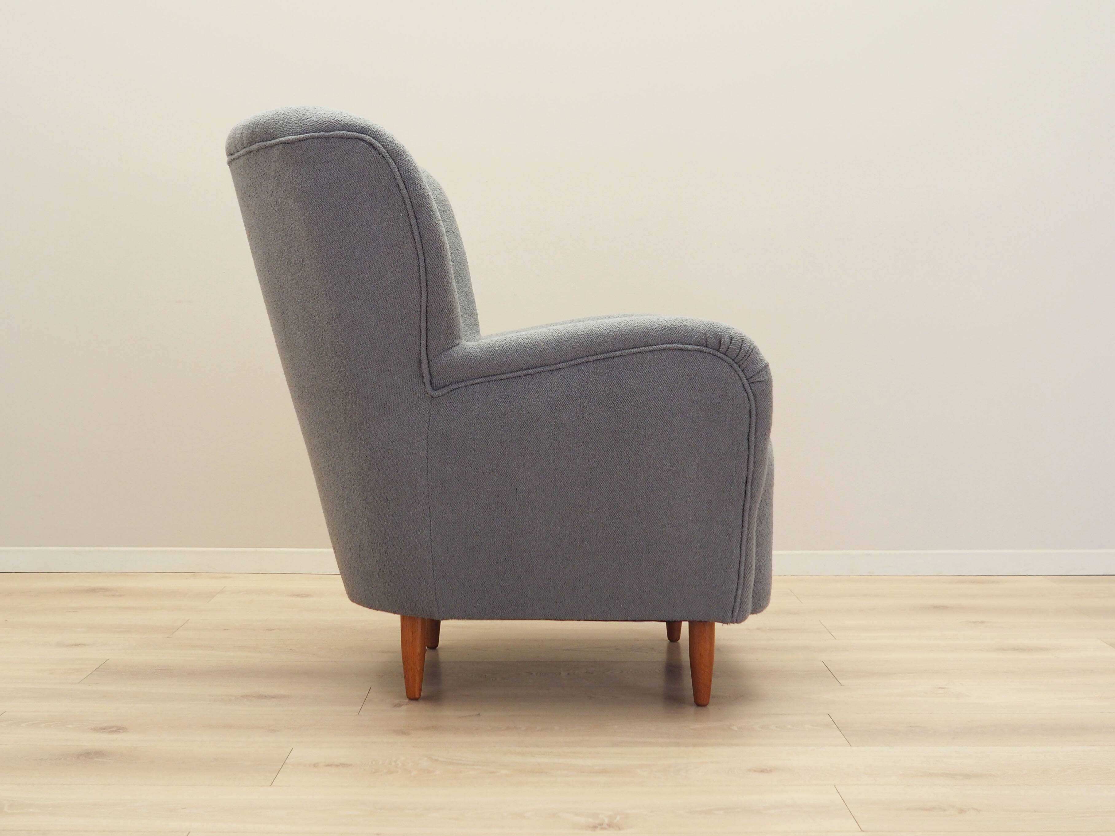 Fauteuil gris, design scandinave, fabrication : Danemark