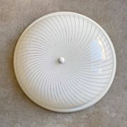 Plafonnier vintage de l’ère spatiale, abat-jour rayé en plastique