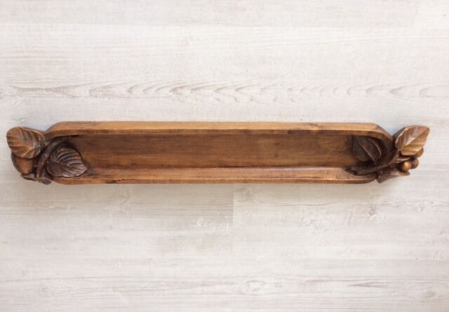 Art Deco wooden bread cut