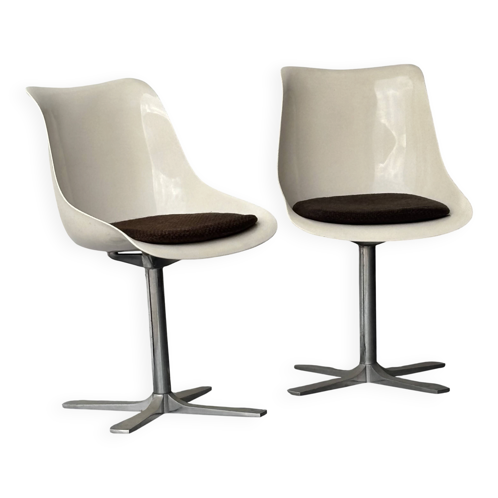 Pair of Tulip swivel chairs published by Roche Bobois 1970