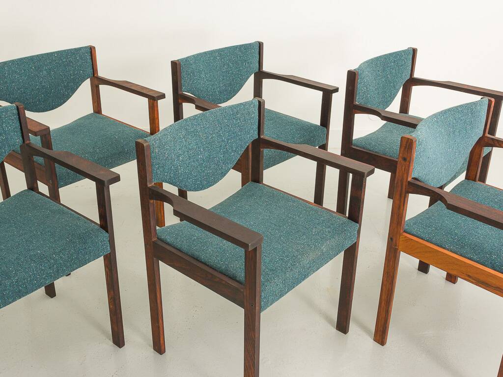 Set of 6 Scandinavian chairs in fully restored rosewood (seat, back and structure)