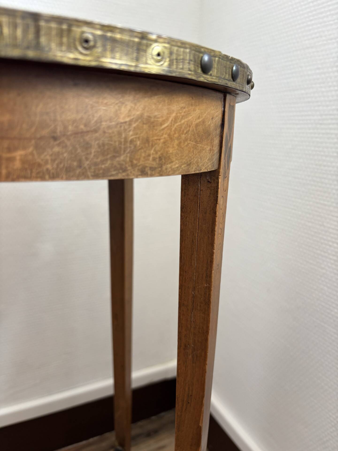 Art deco side table in wood with paint