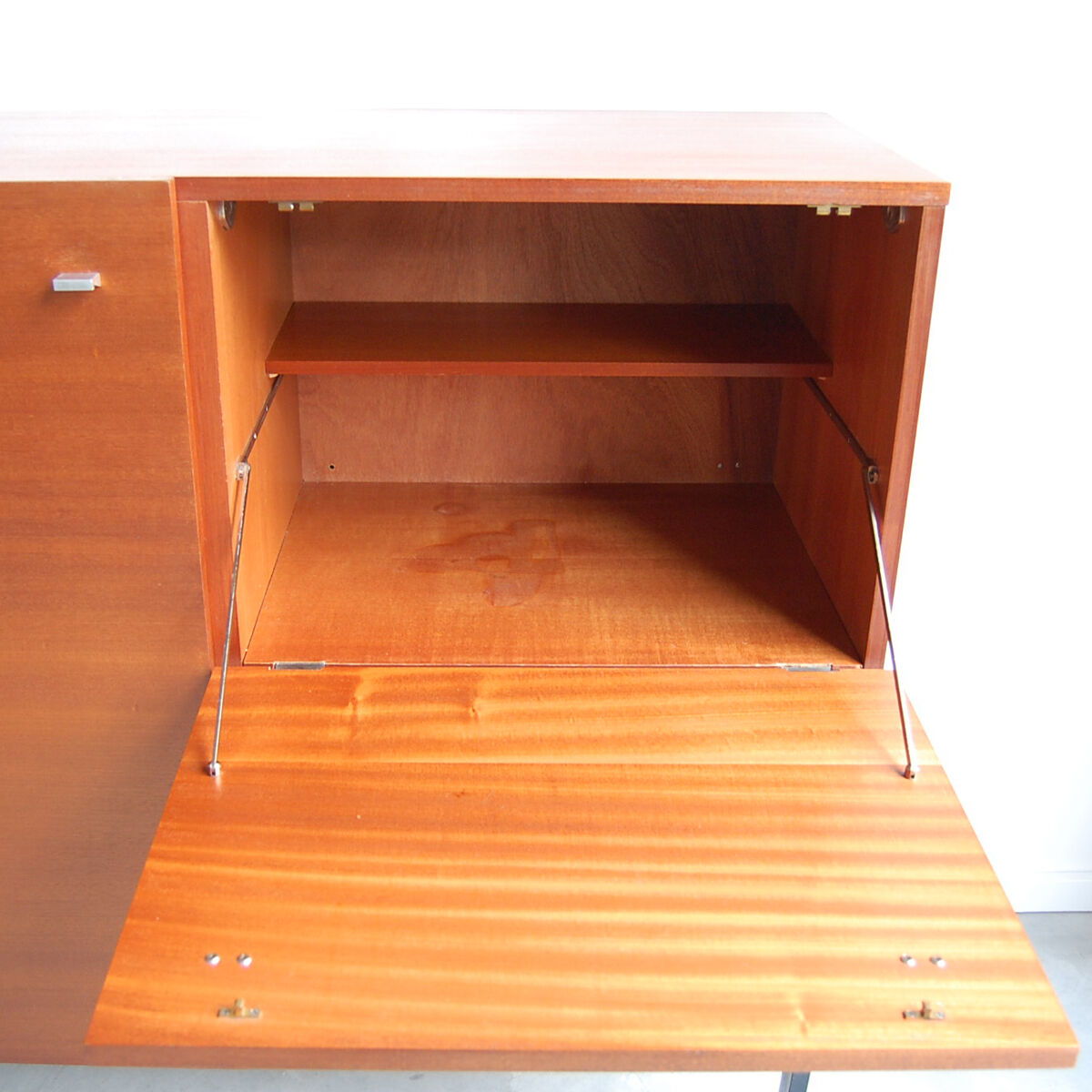 Bar cabinet "1293" by Pierre Guariche for Meurop, 1960