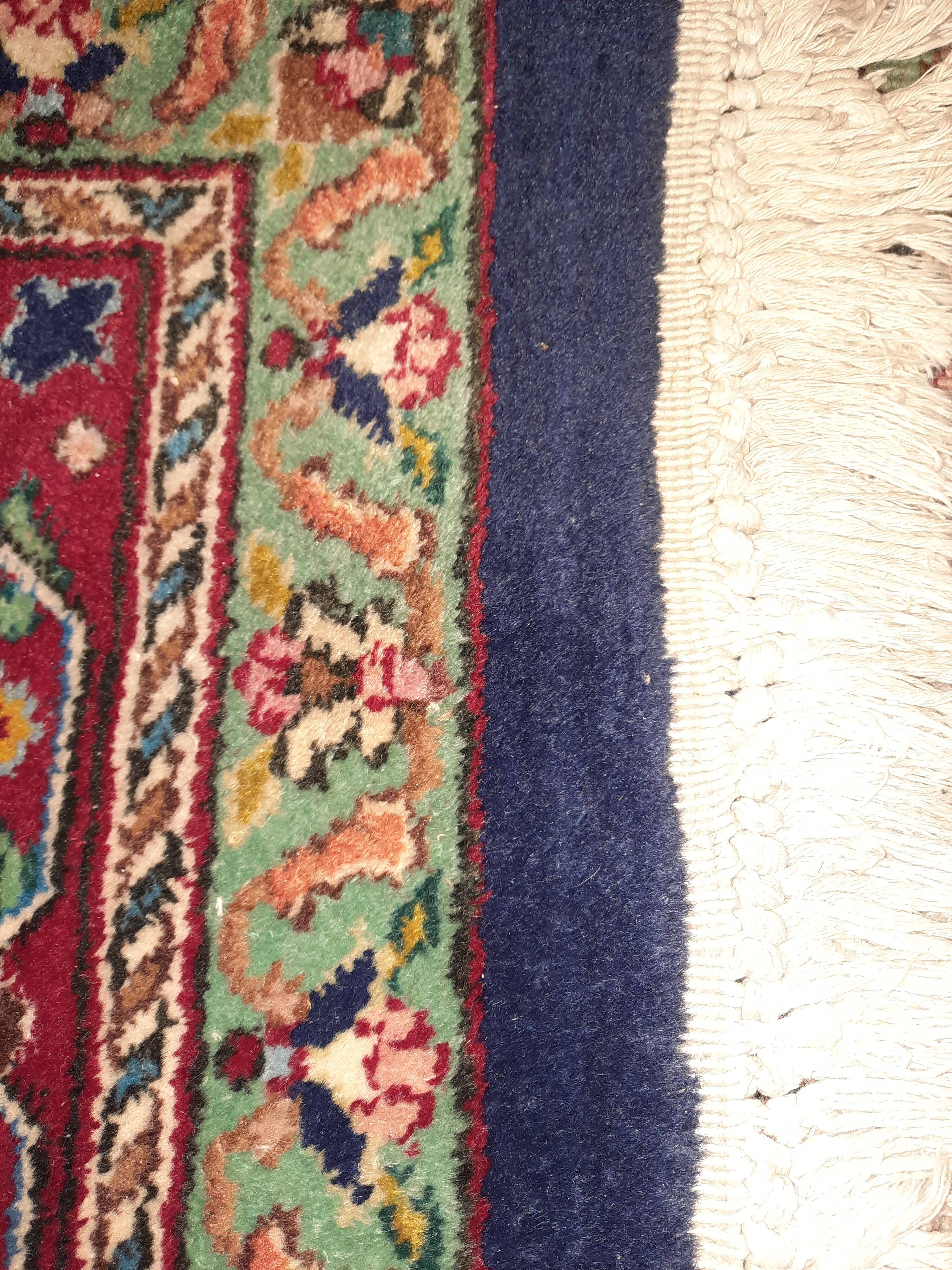 Large vintage Persian wool rug (250 × 350 cm) – warm colours