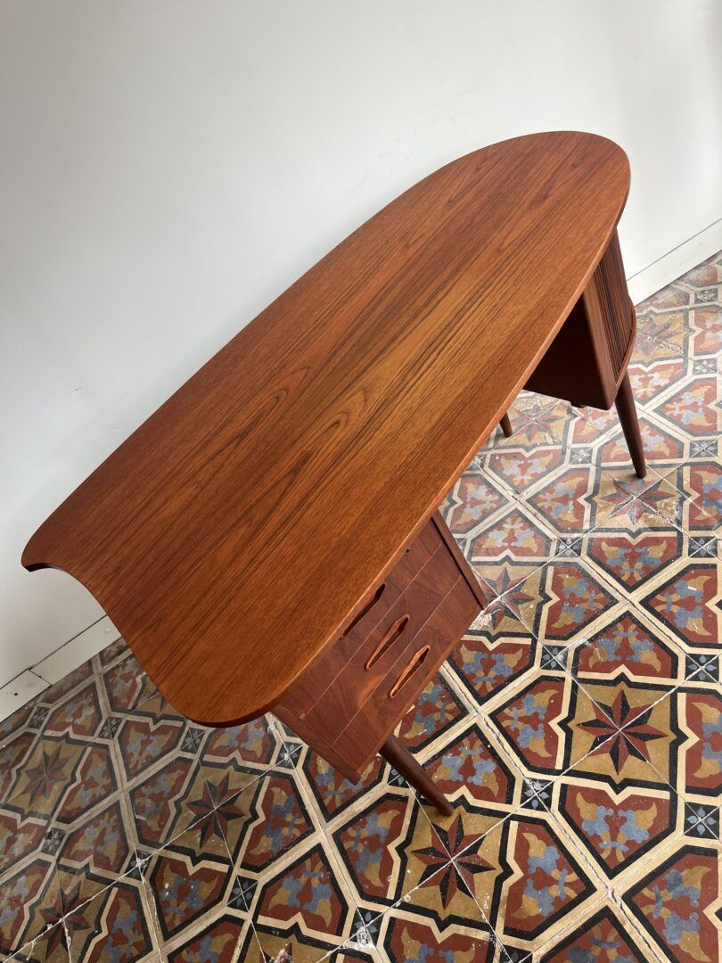 Danish kidney shaped desk