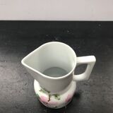 Ancien pichet berry création lourioux porcelaine blanche décor fleurs vintage