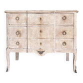 Distressed chest of drawers