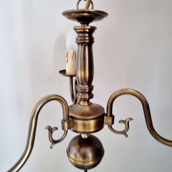 Lampe classique en laiton de style hollandais de couleur bronze doré