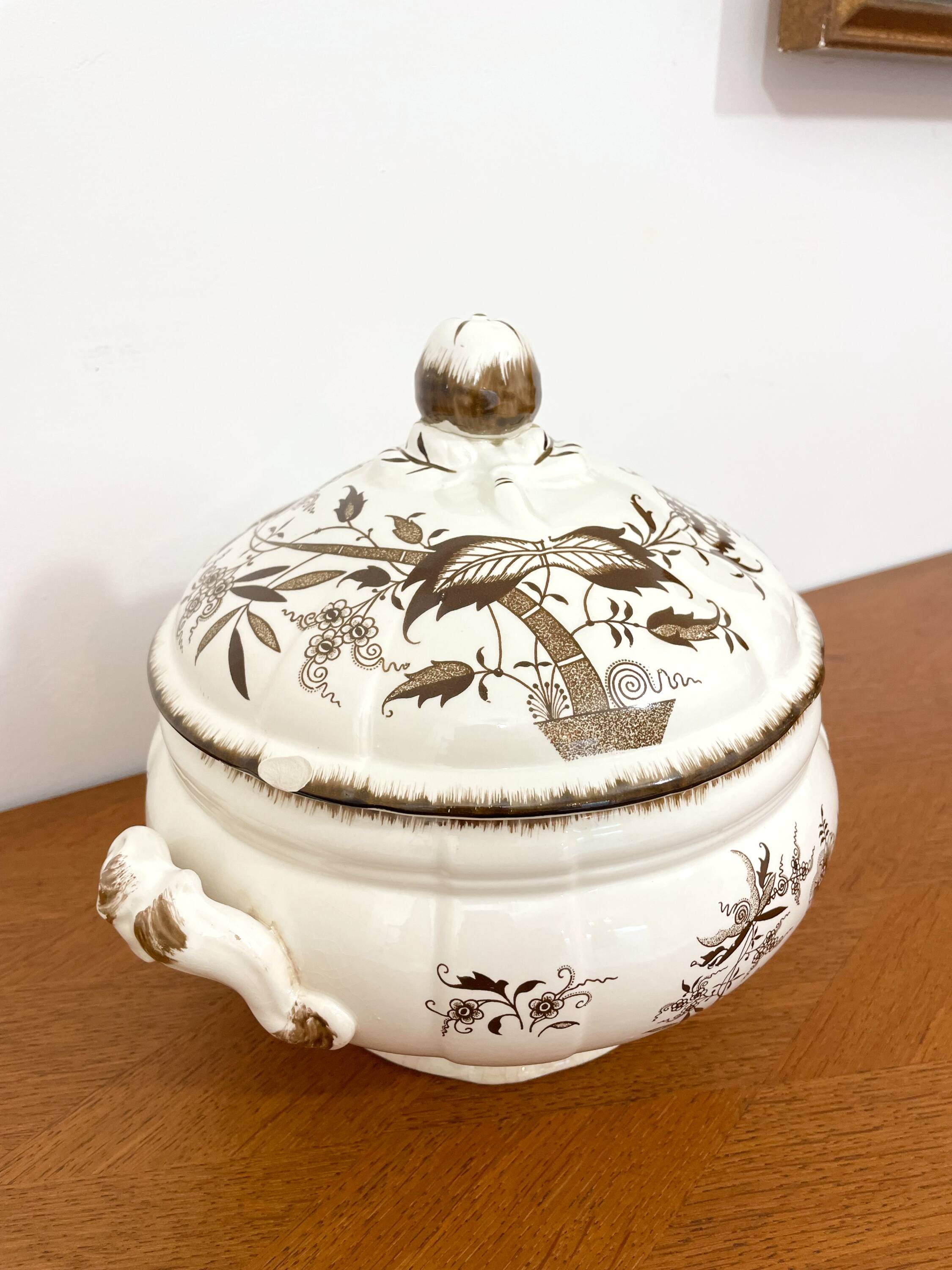 Soup tureen / Vegetable dish in earthenware - Sarreguemines - 1940s/50s