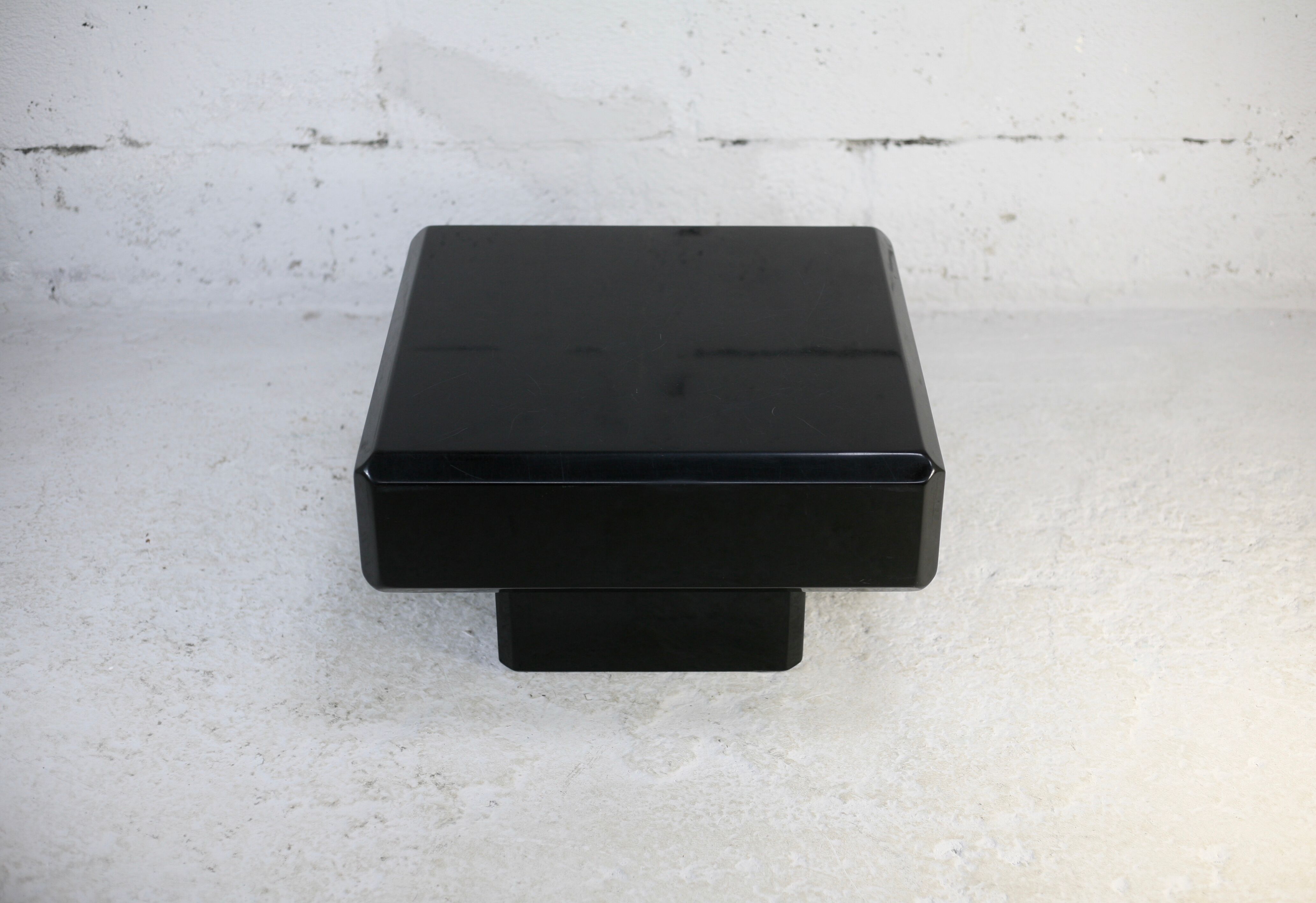 Black lacquered wood coffee table, France, circa 1970