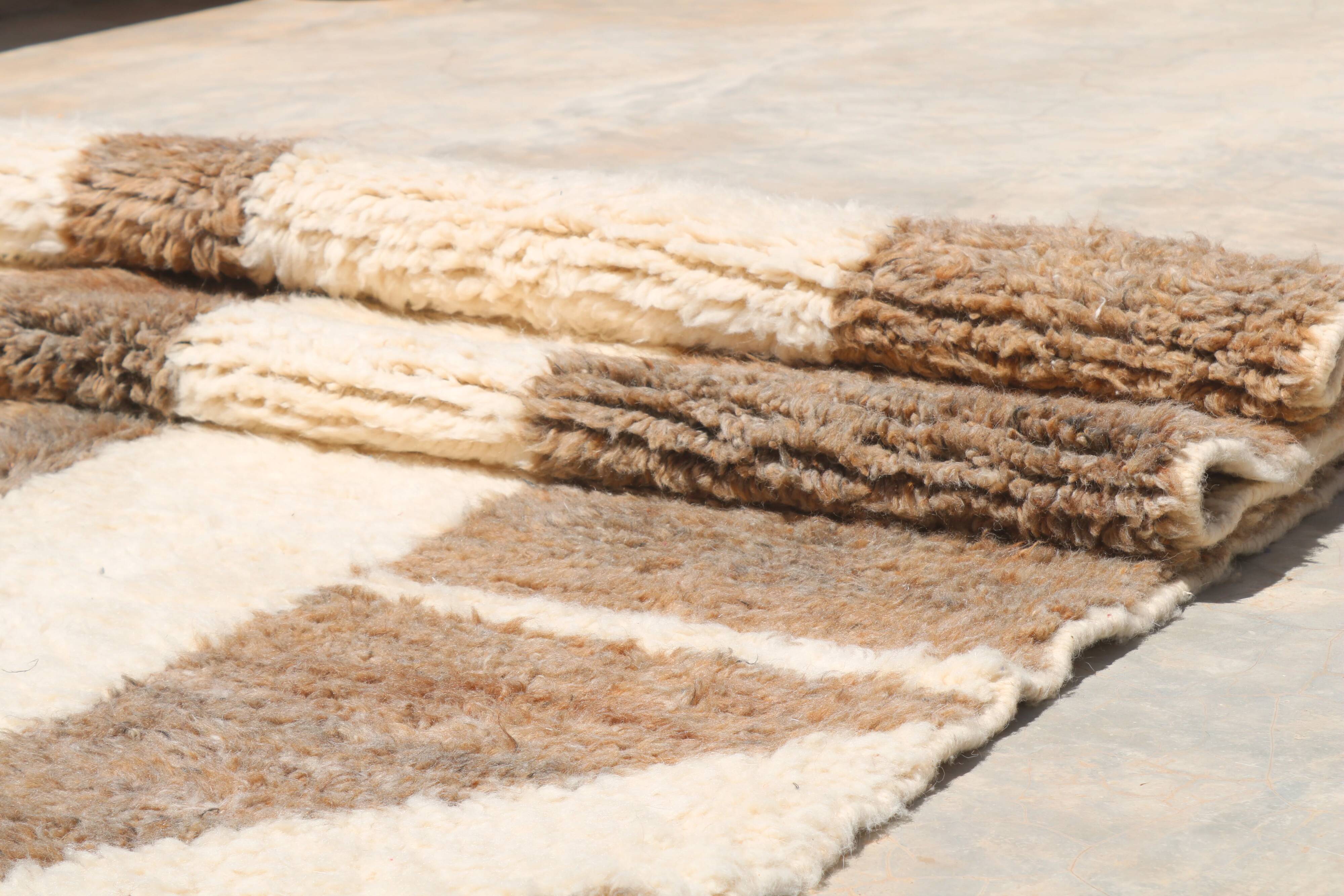 Handwoven Beni Ouarain rug 255×160 cm - AZ820