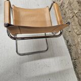 Fauteuil cantilever en cuir