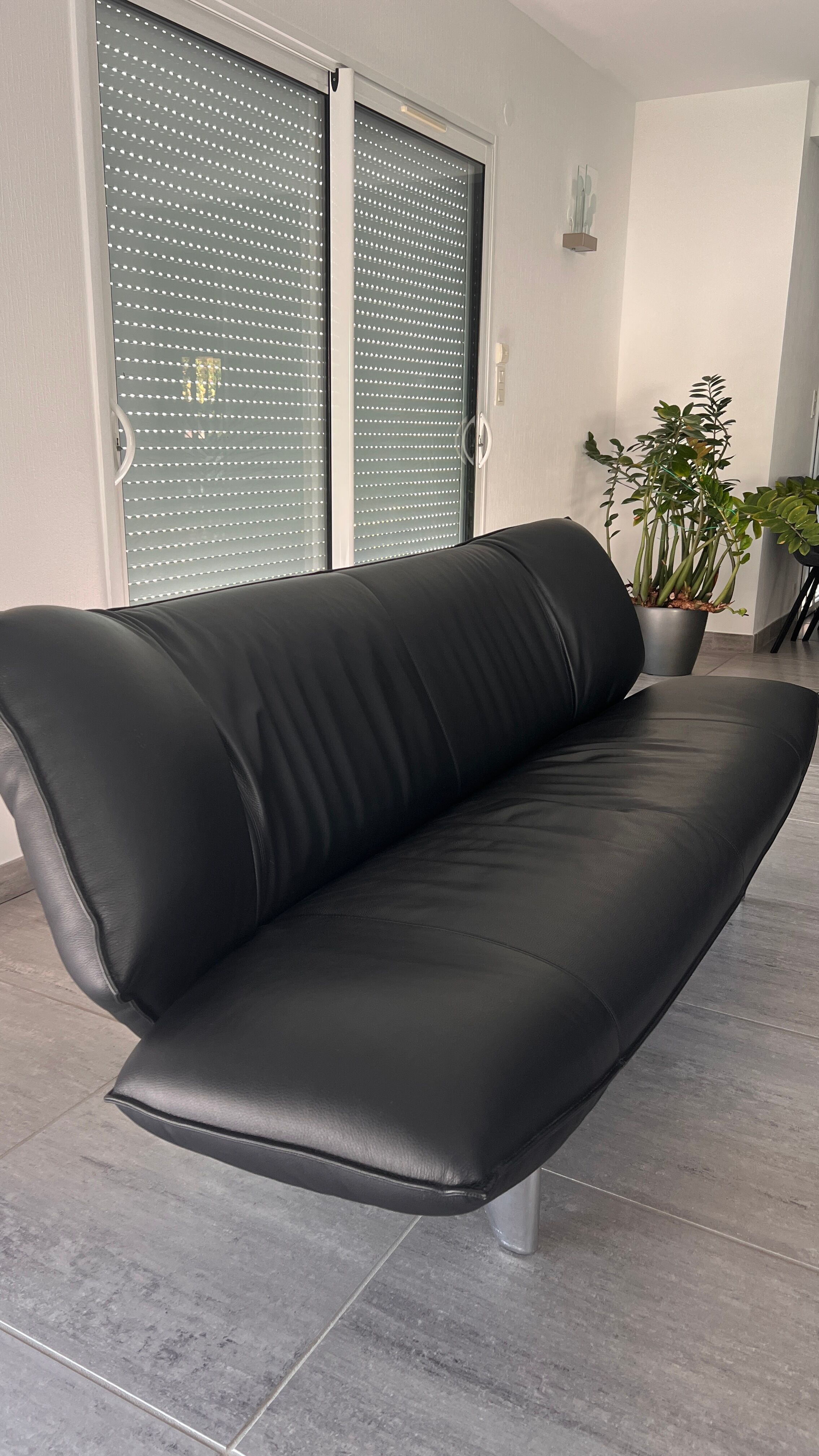 3-seater sofa Leolux Tango in black leather