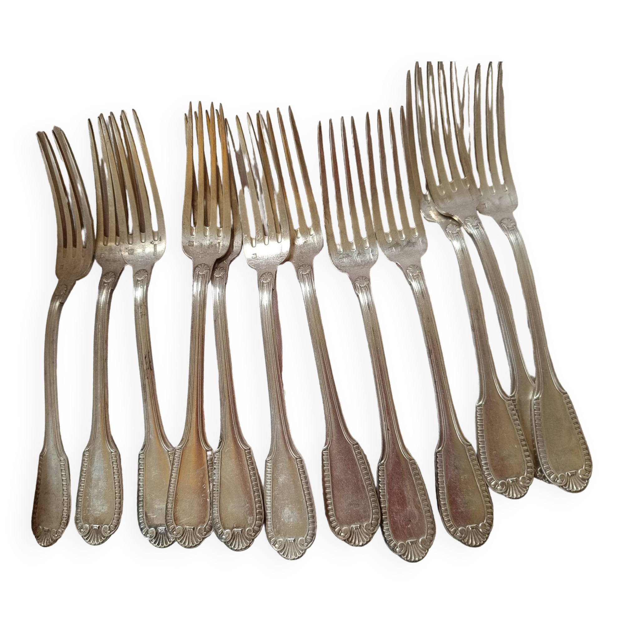 12 silver-plated forks. shell and pearls.