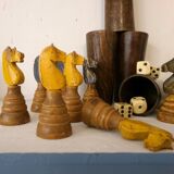 Deluxe Antique Game Little Horses 4 cups 4 dice made of bone and 16 horses