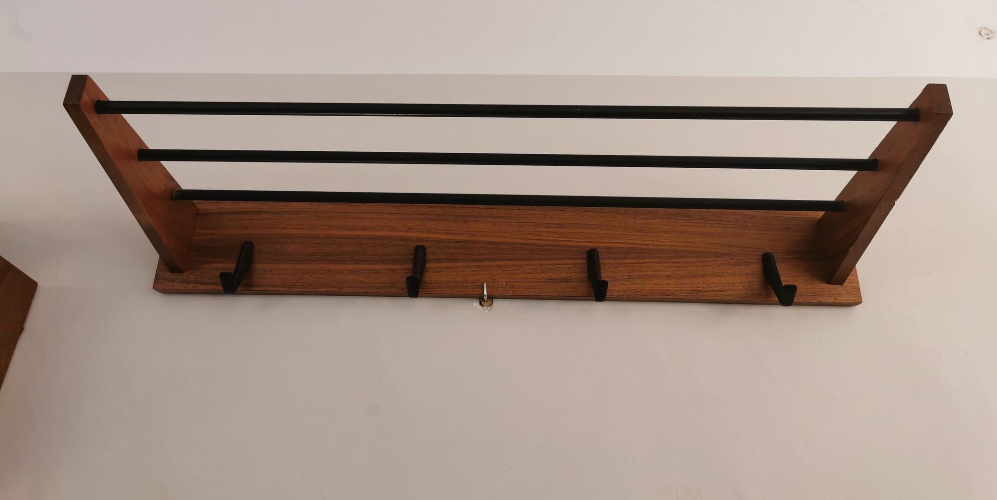Portemanteau mural minimaliste bois et fer années 60