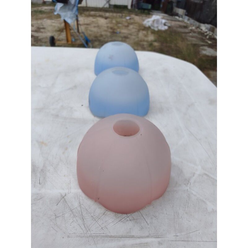 Set of 3 vintage suspensions in blue and pink opaline glass.