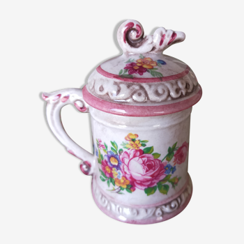 Rococo pot