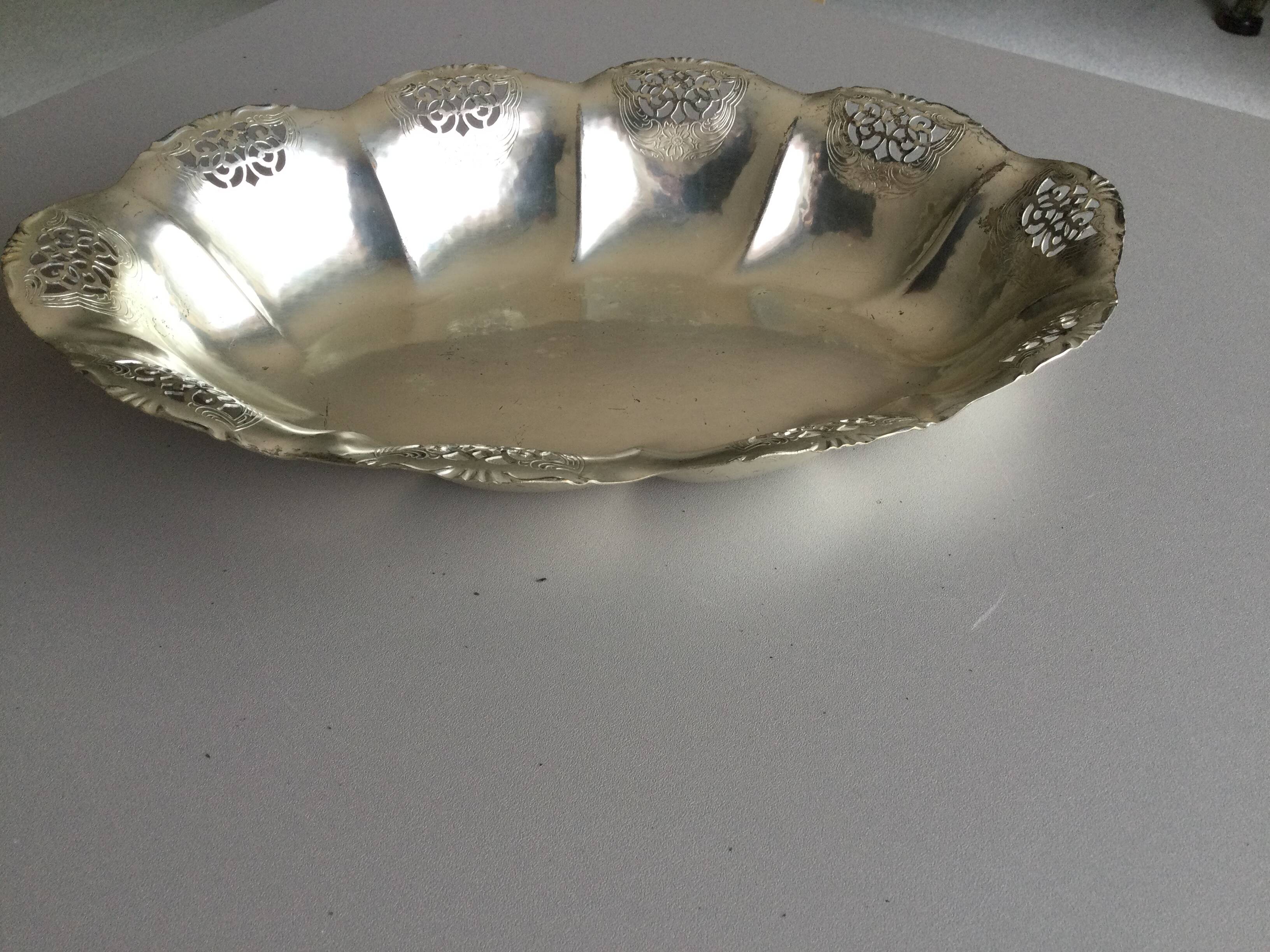 silver metal bread basket