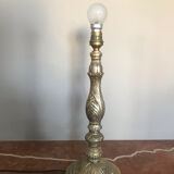 Pied de lampe de chevet joliement décoré