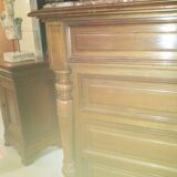 Walnut chest of drawers