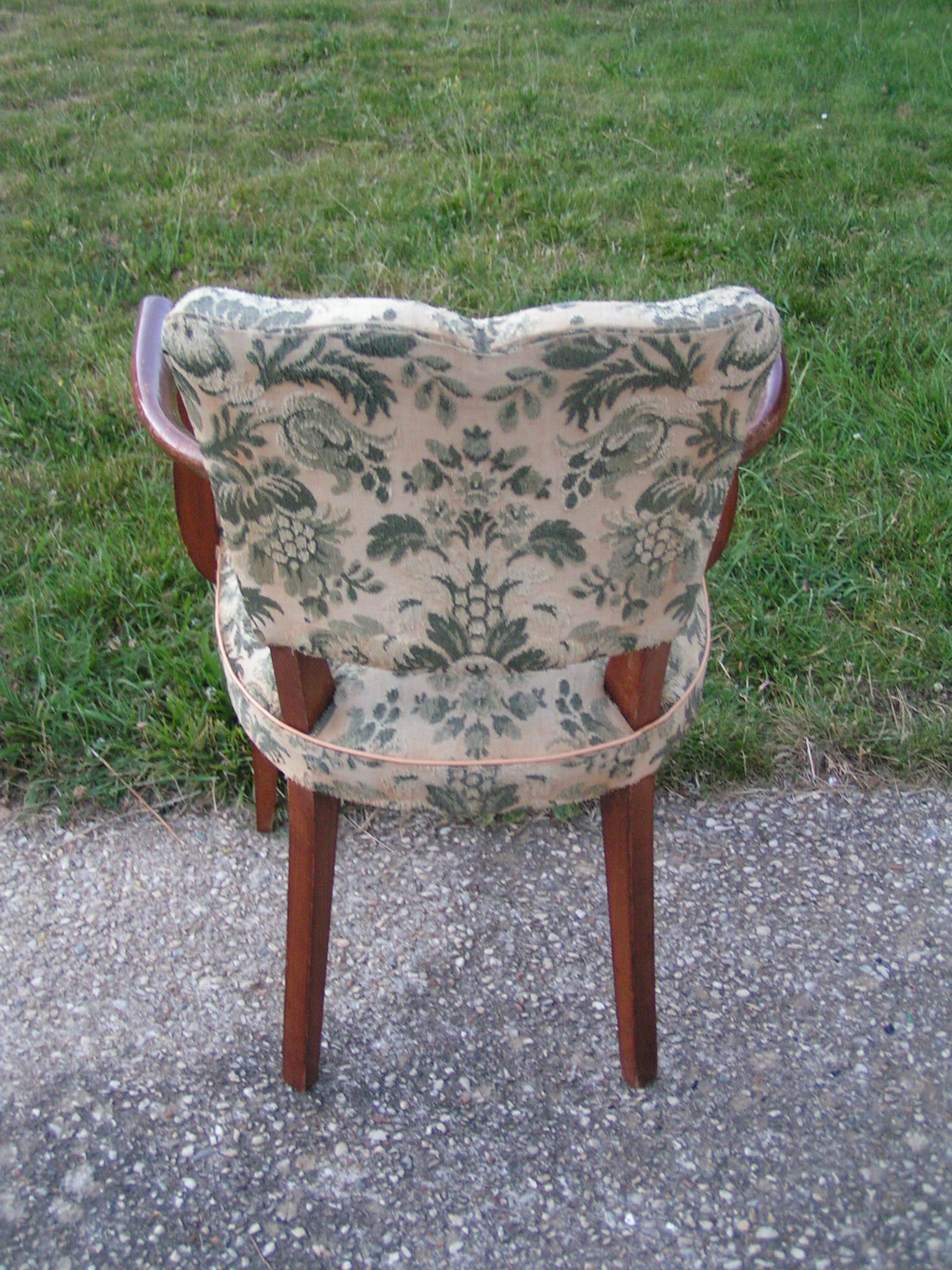 Armchair back mustache