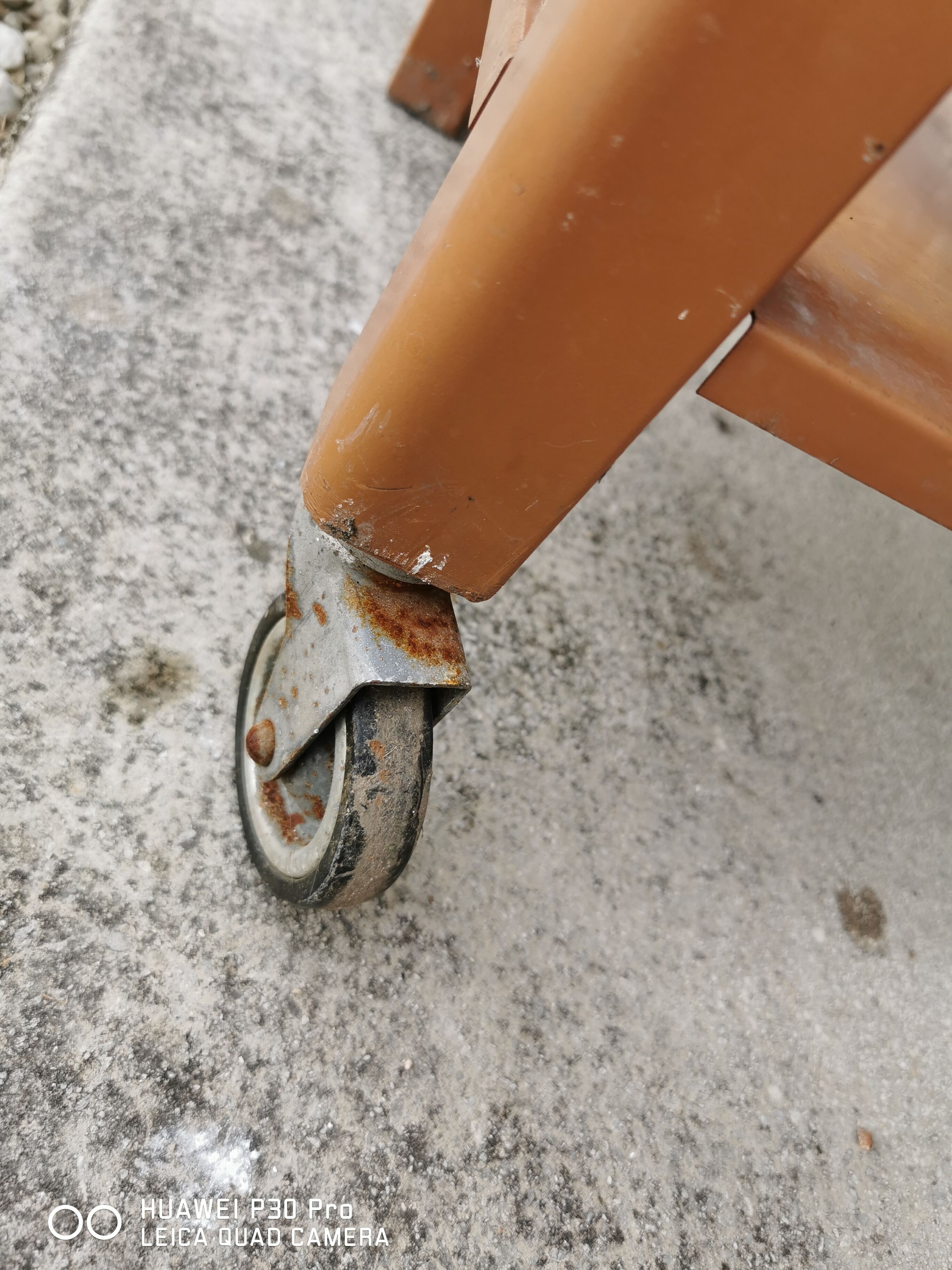 Metal craft furniture with extension cord