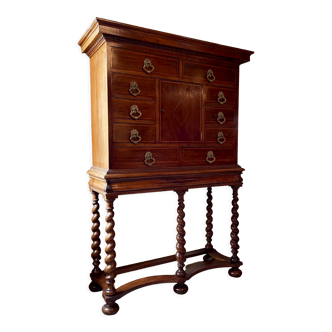 Cabinet in walnut of the nineteenth century