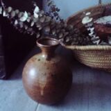 Stoneware pot