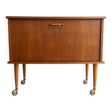 Vintage Scandinavian bar cabinet in teak