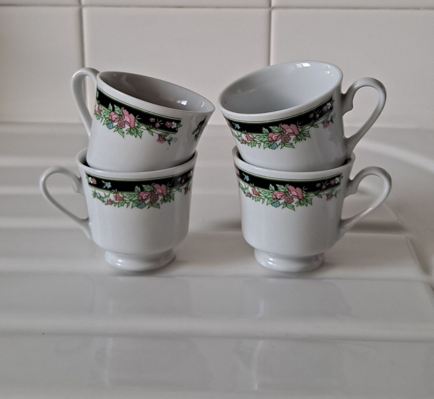 Chinese cups flowered porcelain