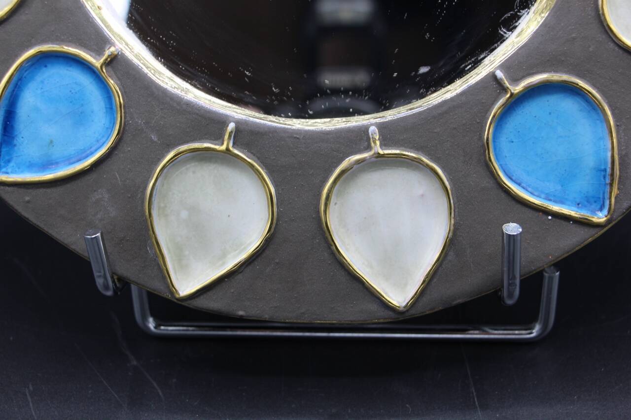 mirror model "pique" by Mithé Espelt