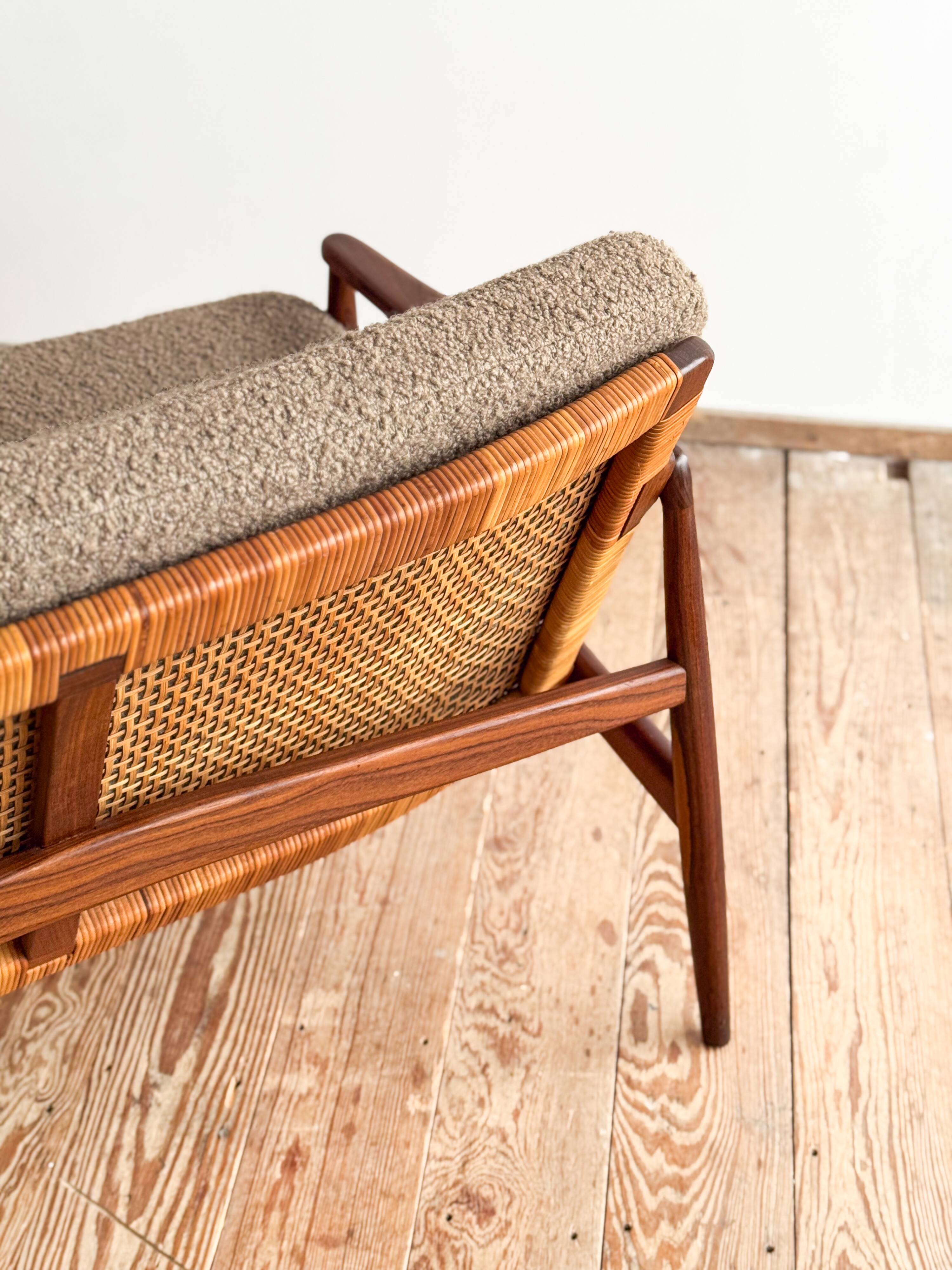 Mid Century Sofa par Hartmut Lohmeyer, teck et cannage