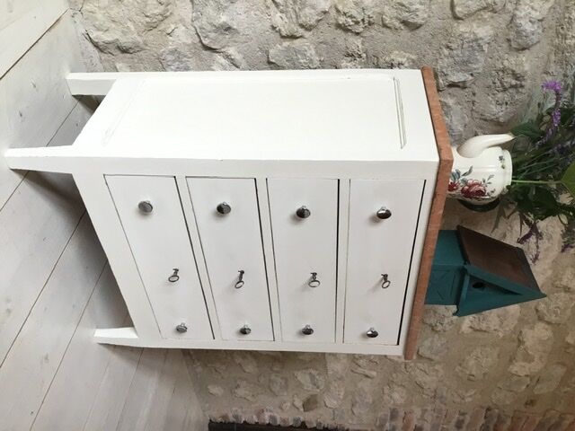 Parisian chest of drawers