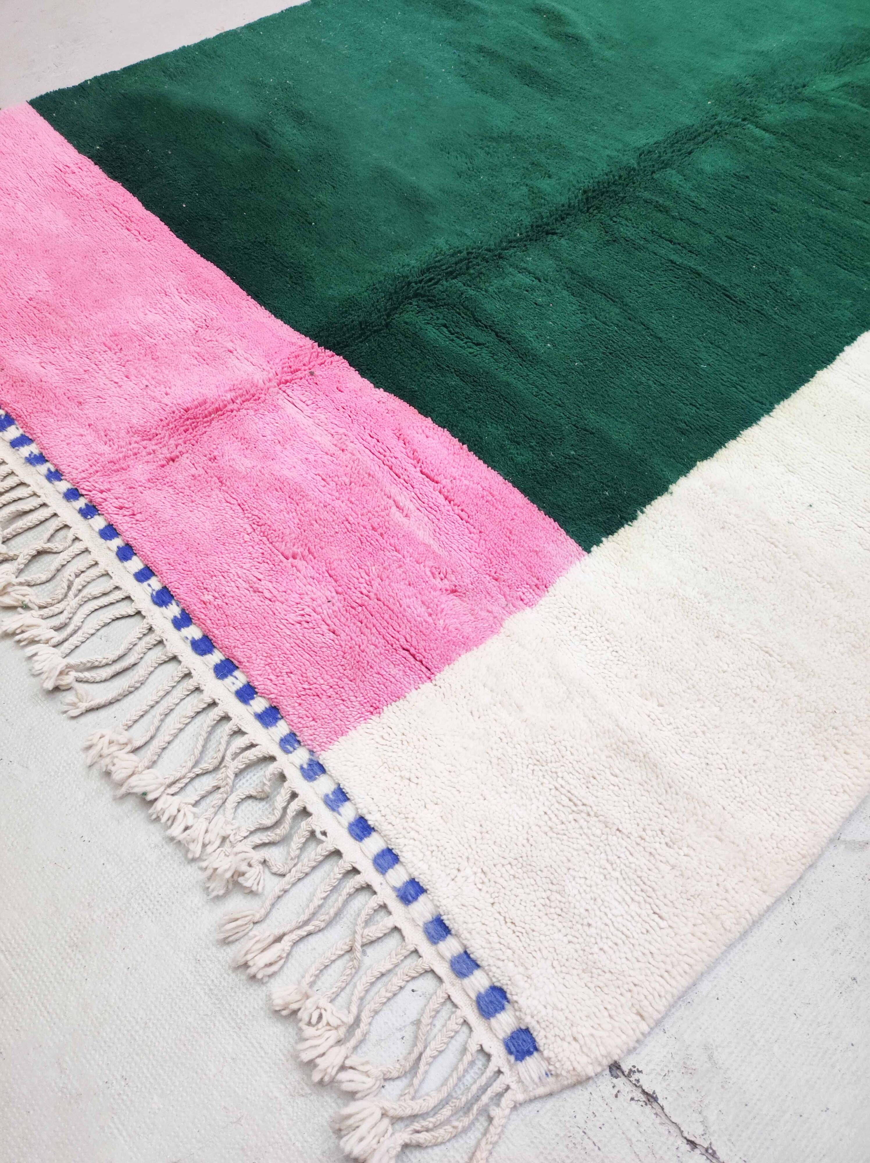Colorful Boujaad Moroccan Berber rug 3.09x2.04m