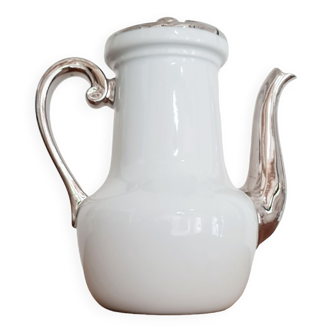 Théière blanche et liserés argentés porcelaine blanche