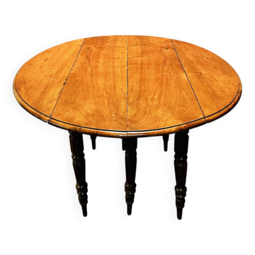 National walnut slatted table, Italy, late 19th century