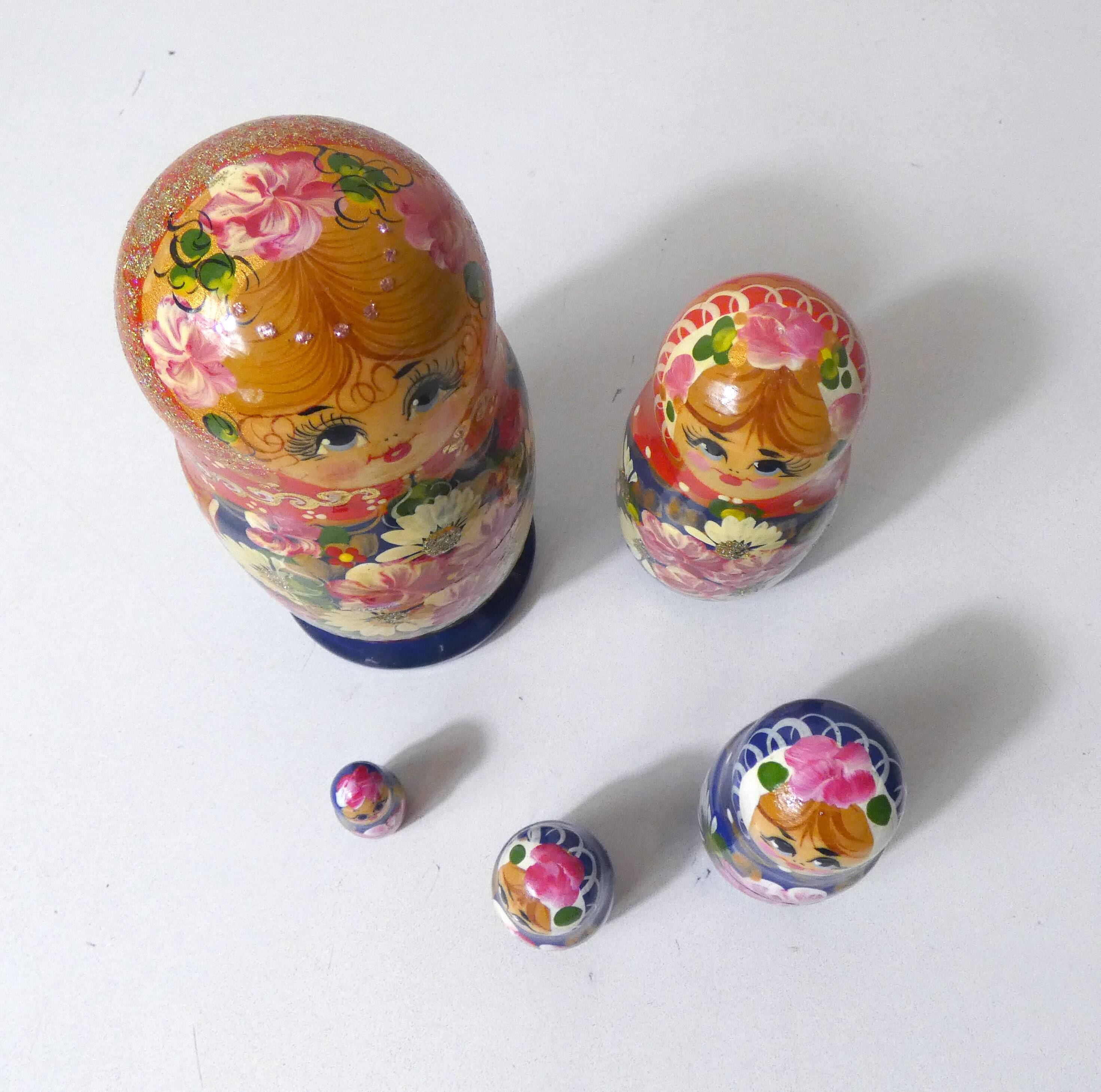 Vintage Russian Dolls Folk Art Matryoshka Complete