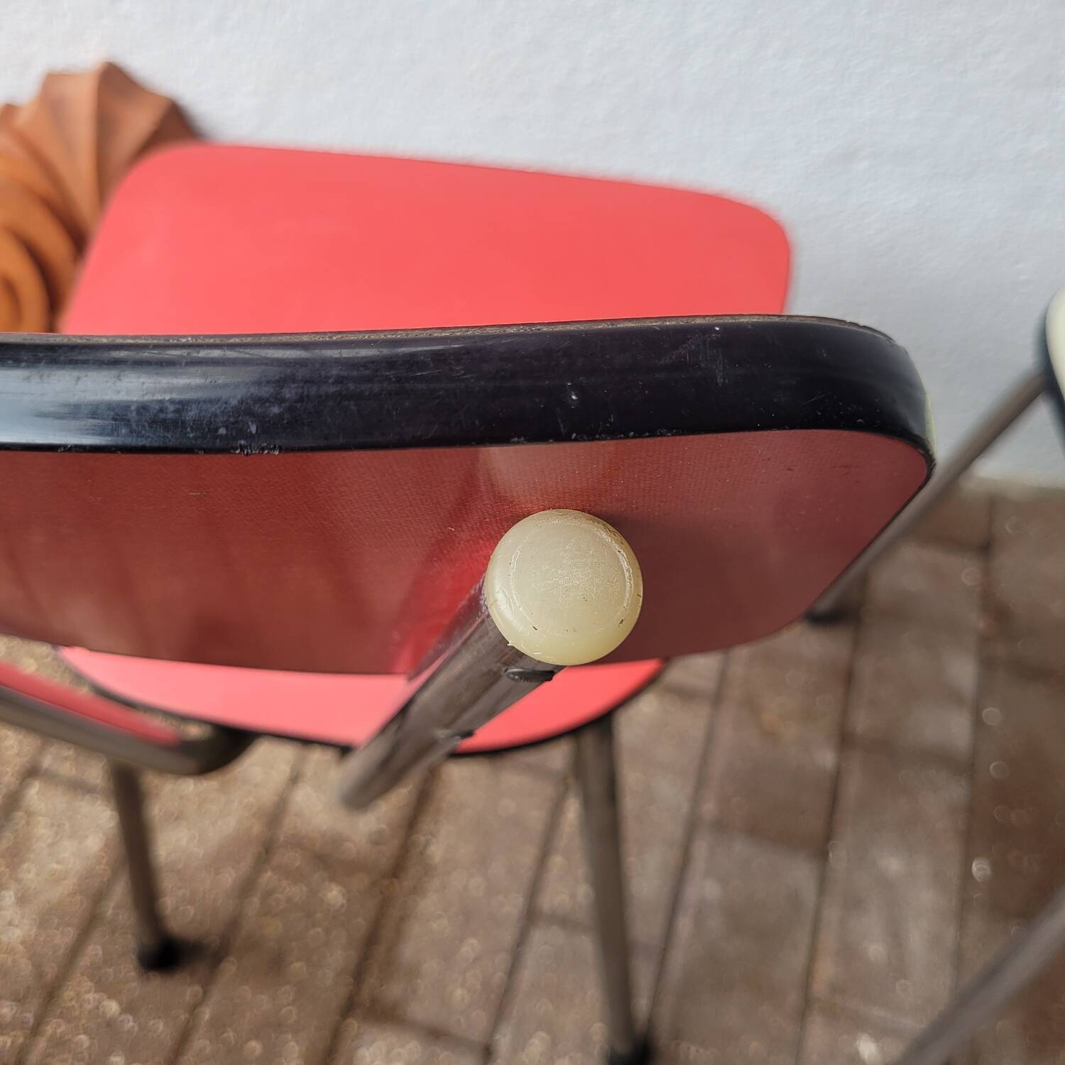 5 Red and Pale Green Formica Chairs – Vintage Retro
