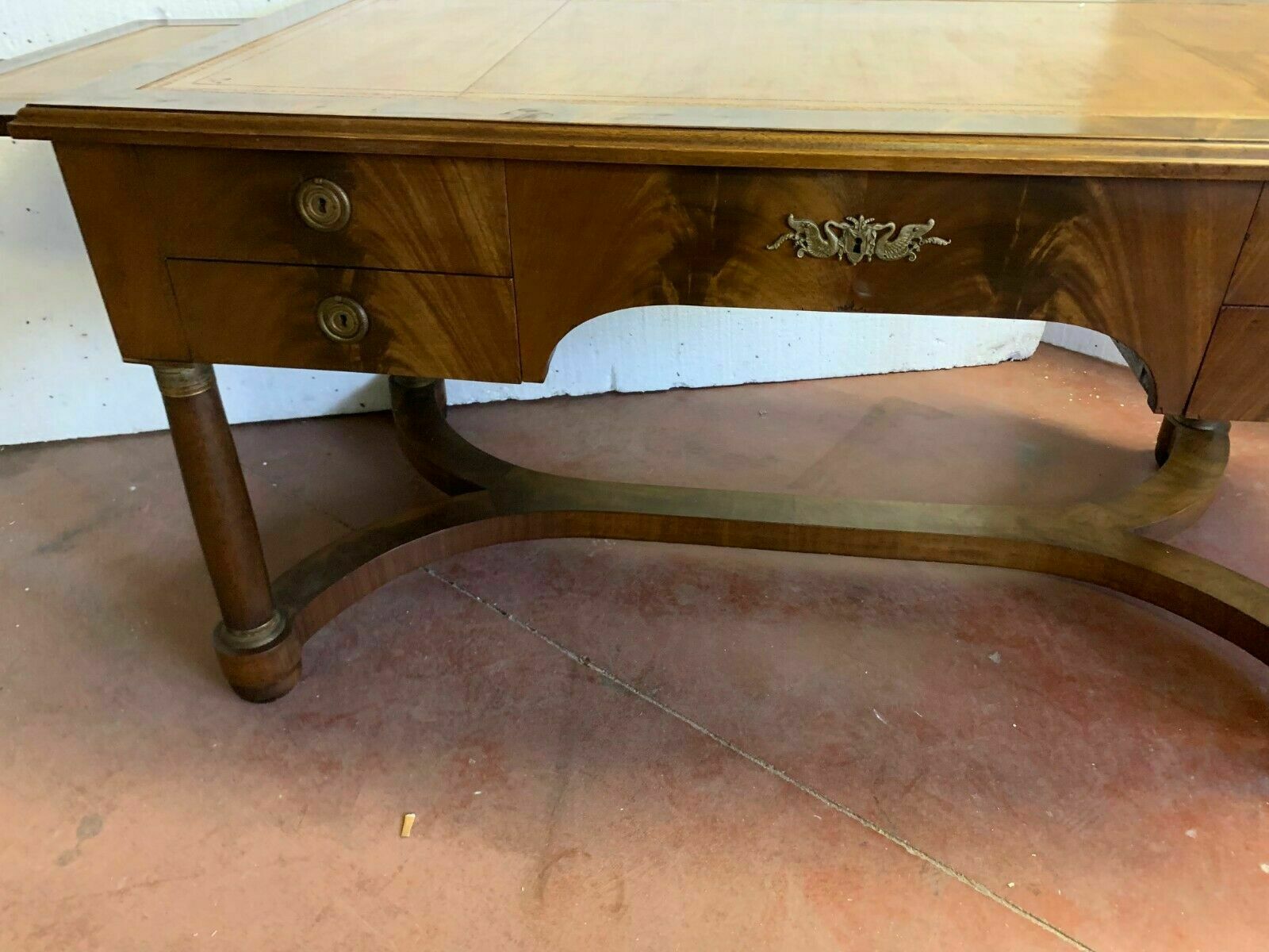 Empire-style flat desk in mahogany Top leather 20th century