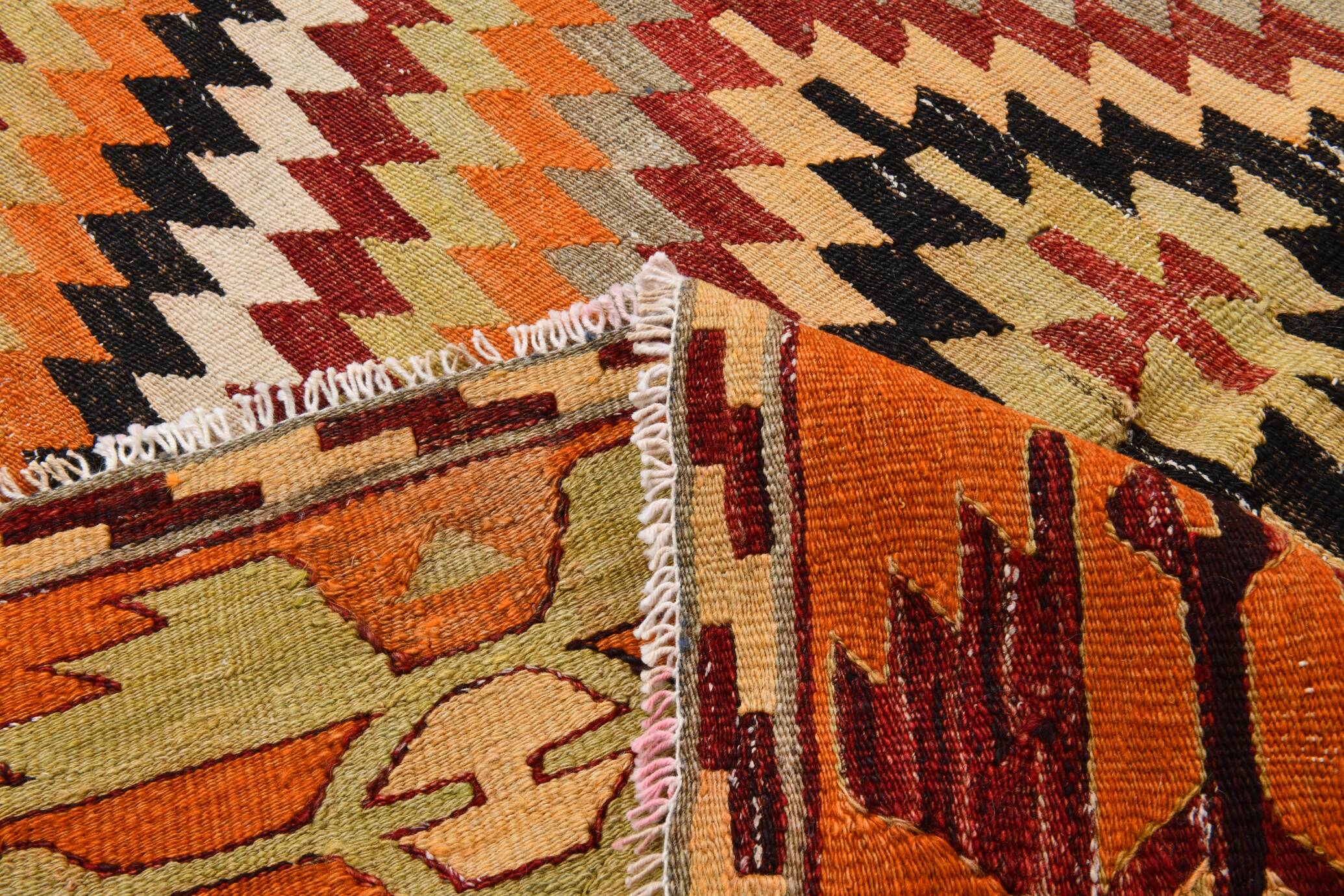 Tapis Kilim en laine fait main tribal noir orange 6x8