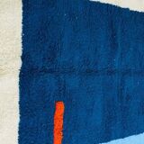 Handmade pure wool rug, size 150 x 250 cm.