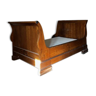 Solid wood bed boat